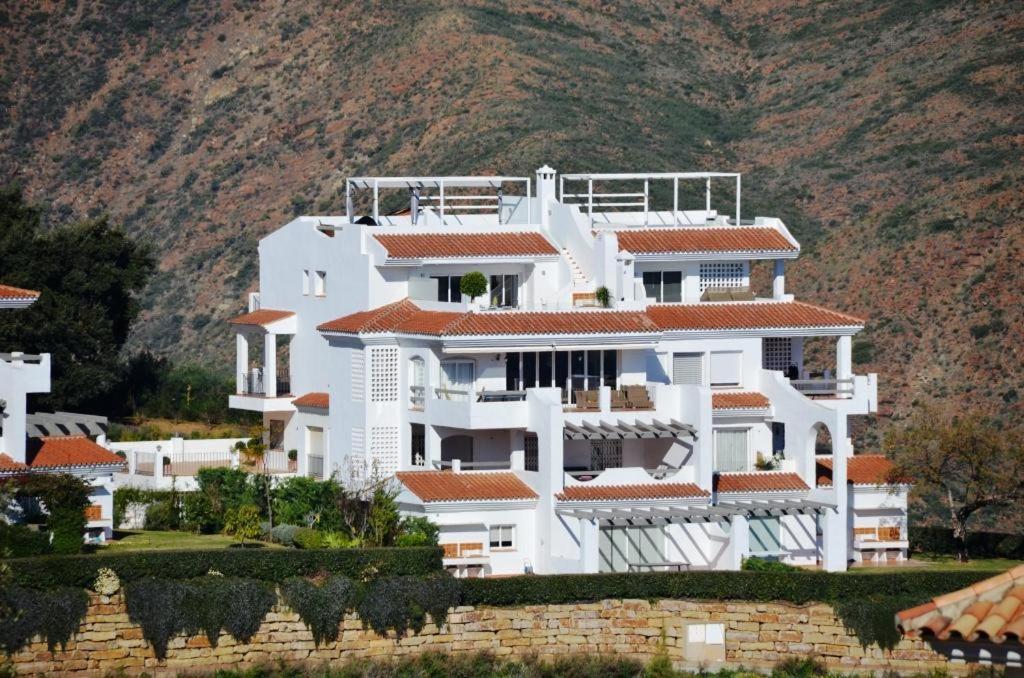 Penthouse Mit Privatem Jacuzzi In Marbella - La Mairena Apartment Ojen Exterior photo