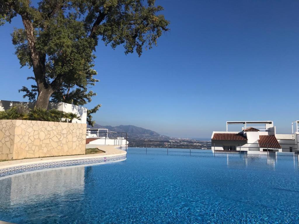 Penthouse Mit Privatem Jacuzzi In Marbella - La Mairena Apartment Ojen Exterior photo